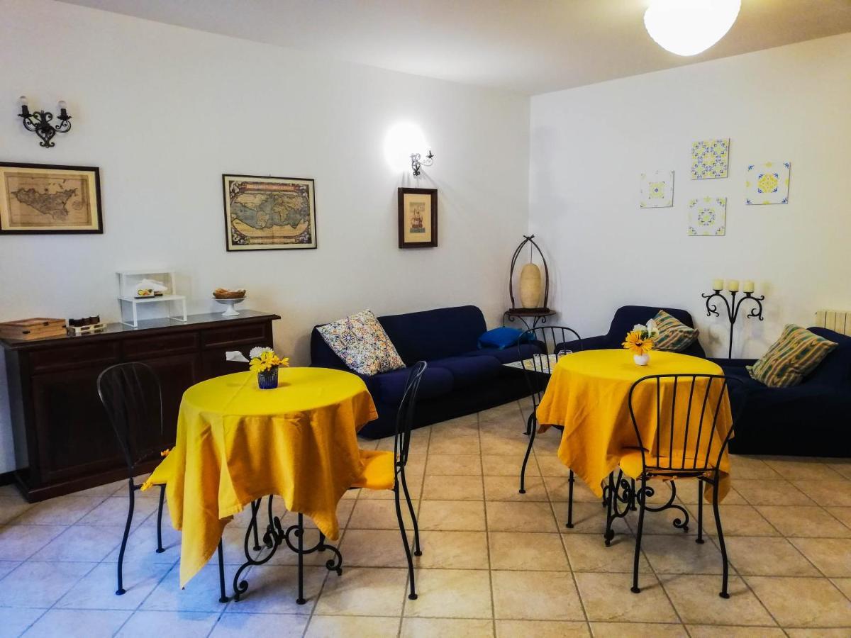 Terre Di Gratia Bed and Breakfast Camporeale Exteriör bild